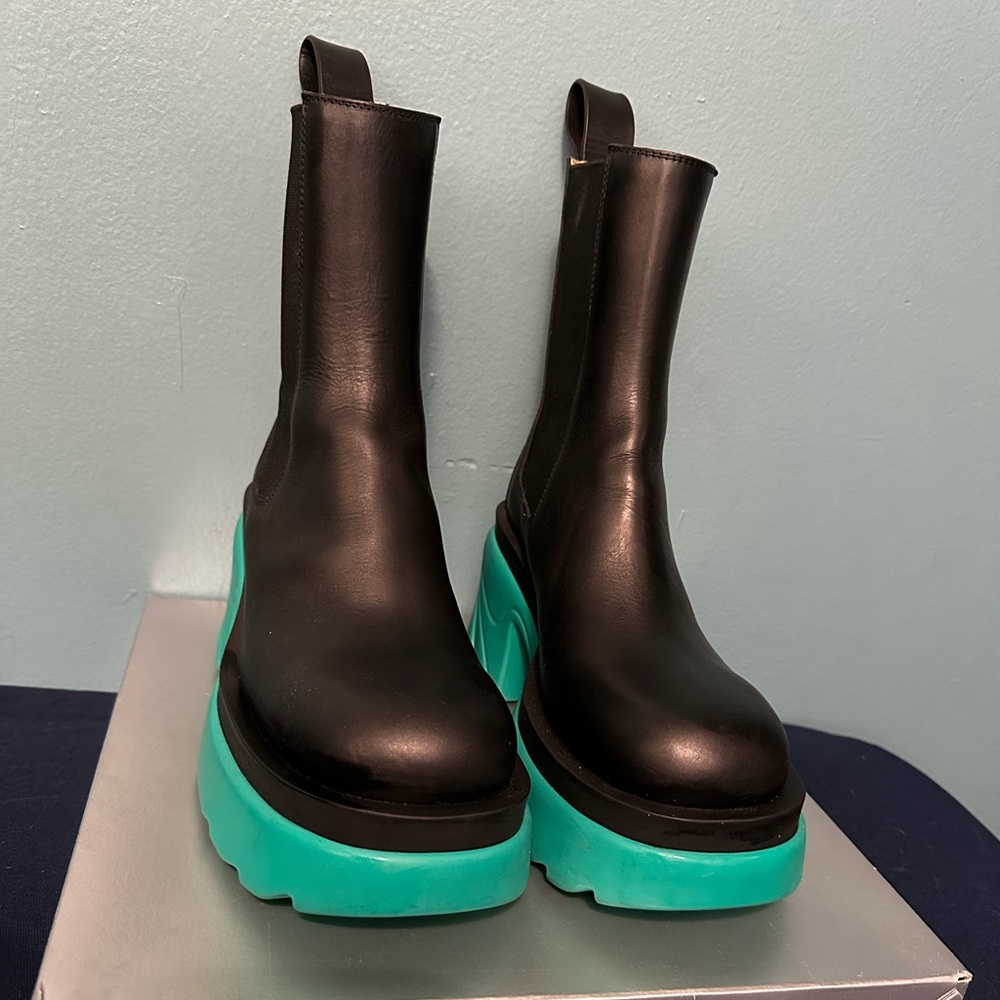 Bottega Flash Black & Blue Boot Size 36 No BOX